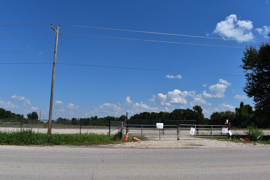 More Photos Of 8911 FM 524 Rd, Sweeny Land For Lease
