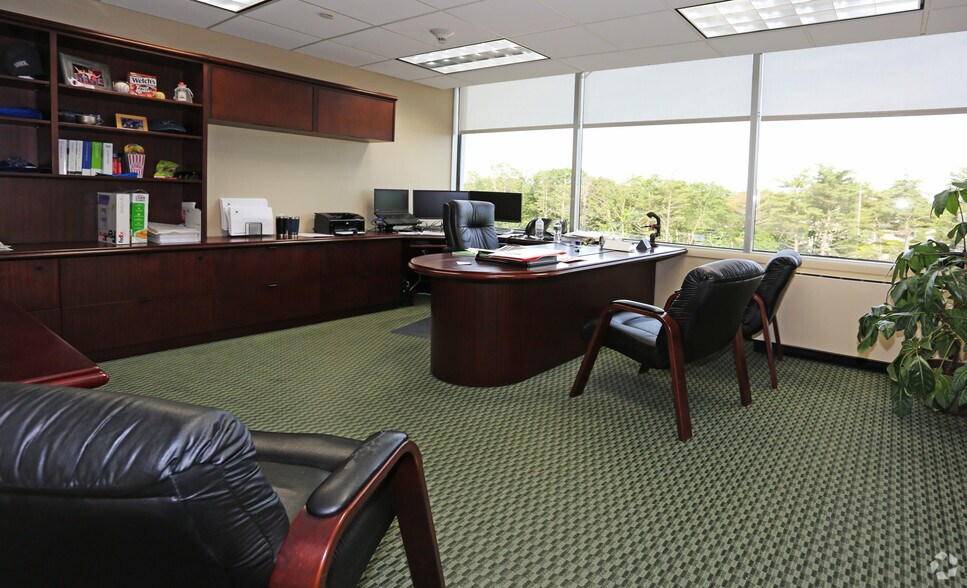 More Photos Of 400 Garden City Plz, Garden City Office For Lease