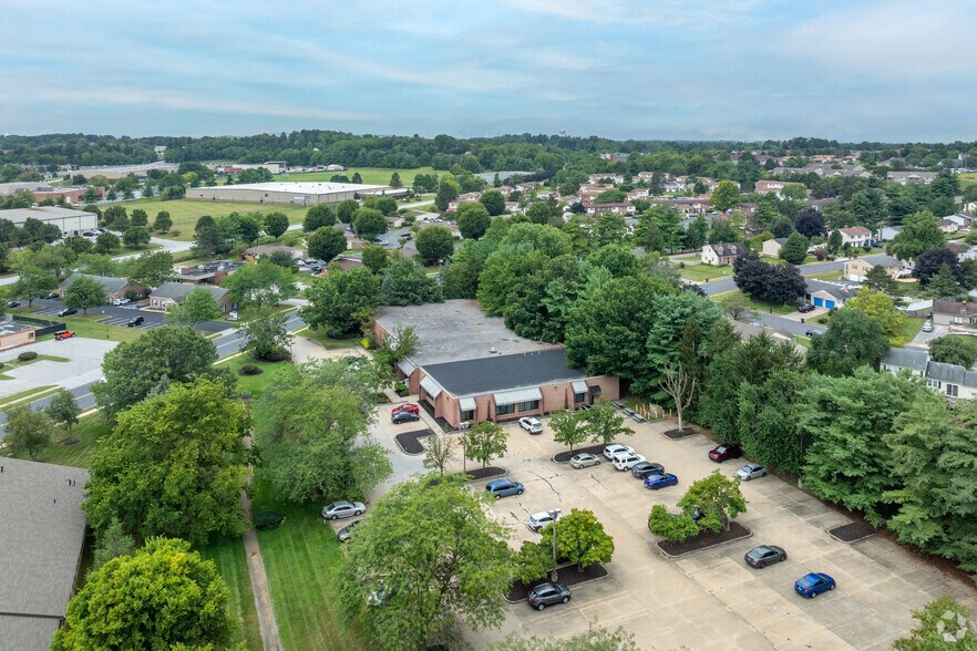 More Photos Of 1690 Kenneth Rd, York Office For Lease