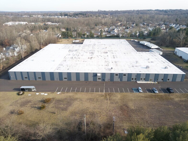 More Photos Of 90 Hamilton St, Chalfont Warehouse For Sale
