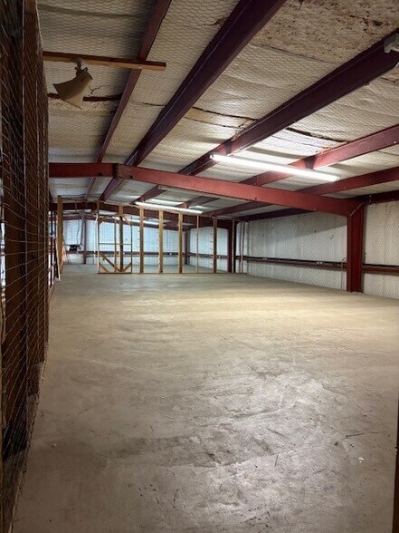 More Photos Of 4551 Glenn Curtiss Dr, Addison Office For Lease