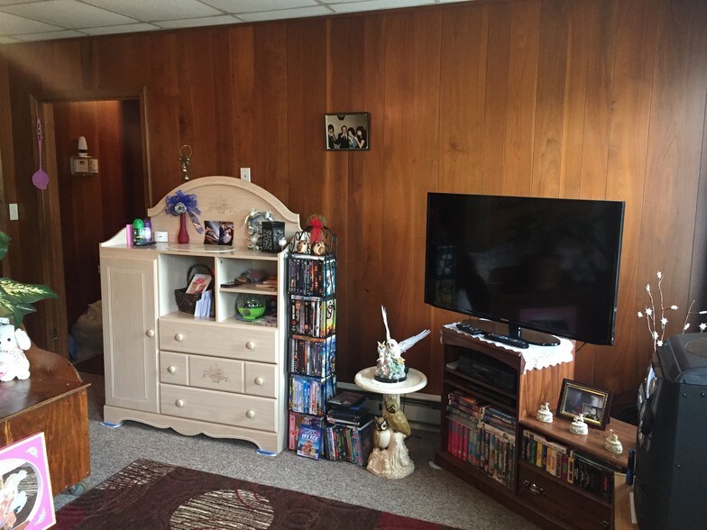 More Photos Of 1426 W River Rd, Waterloo Township Apartments For Lease