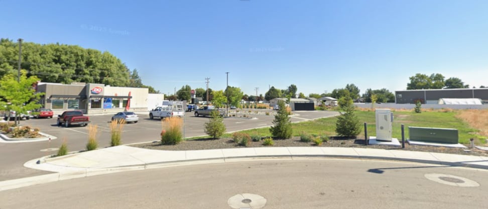 Primary Photo Of 884 Bozic St, Middleton General Retail For Lease