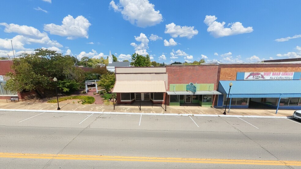 More Photos Of 113 E Main St, Willow Springs Storefront For Sale