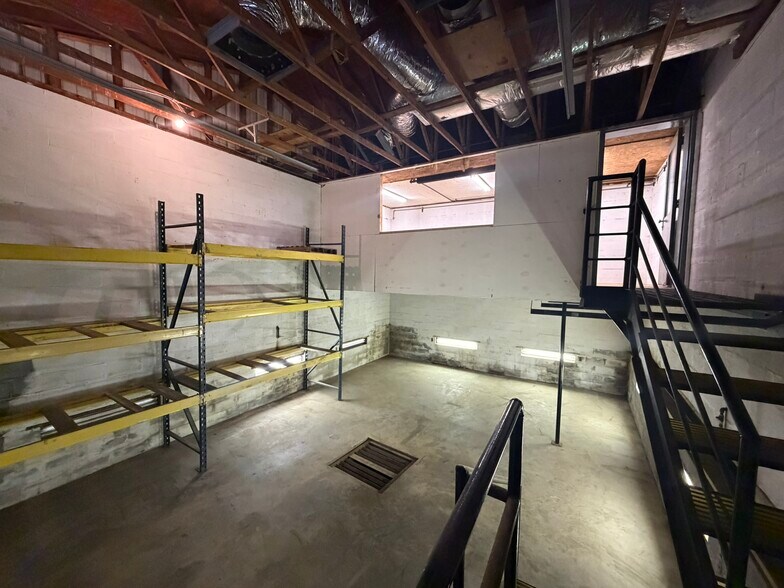 More Photos Of 8431 Maynardville Pike, Knoxville Warehouse For Sale