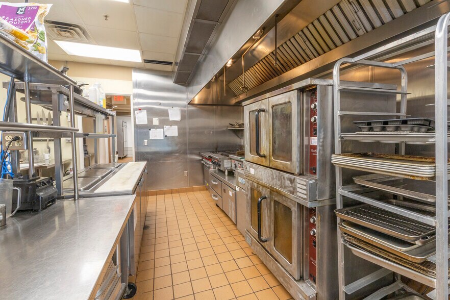 More Photos Of 151 E Church St, Anderson Hospitality For Sale