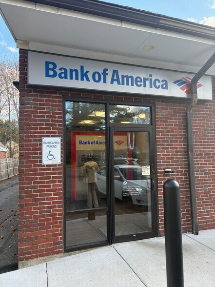 More Photos Of 199-215 Essex St, Beverly Freestanding For Lease