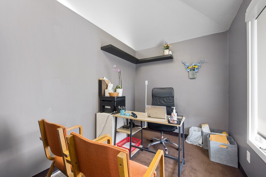 More Photos Of 538 Street Rd, Southampton Office For Lease