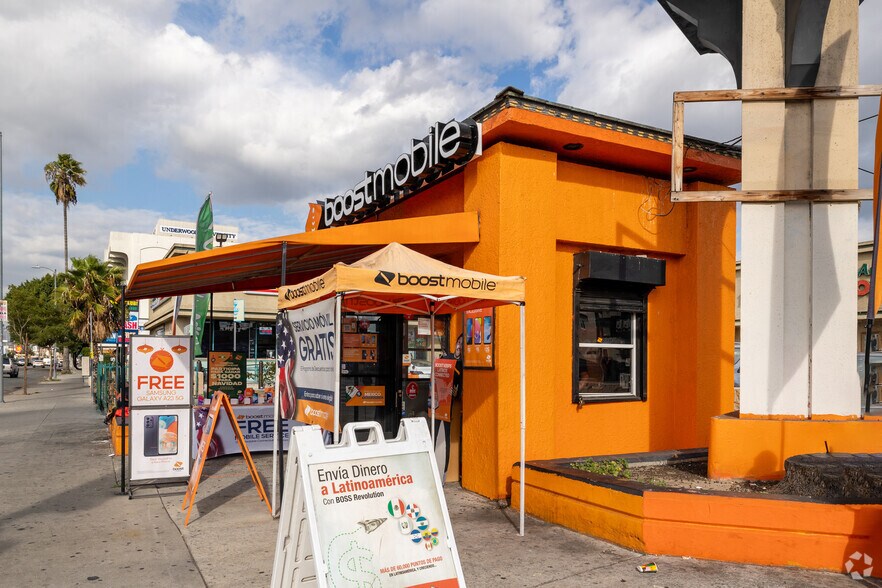 More Photos Of 1870-1890 S Western Ave, Los Angeles Freestanding For Lease