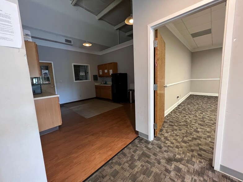 More Photos Of 337 NC Hwy 68, Greensboro Warehouse For Sale