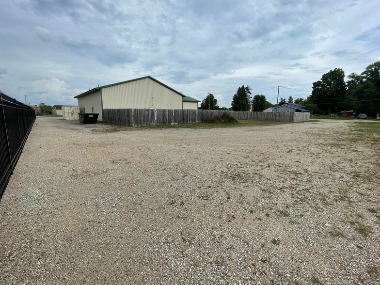 More Photos Of 505 N Cass St, Morley Auto Repair For Sale