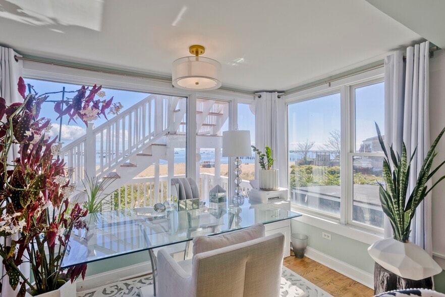 More Photos Of 265 Commercial St, Provincetown Flex For Sale