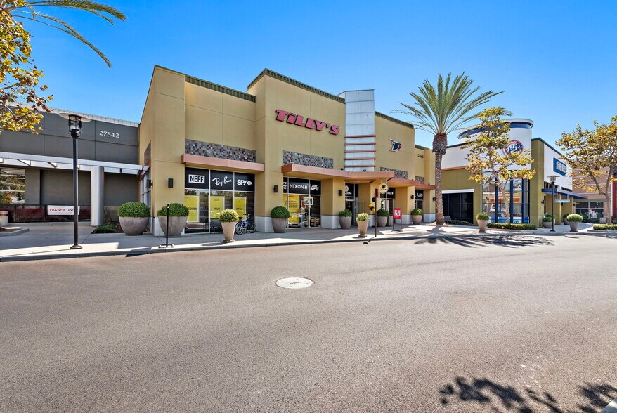 More Photos Of 27412 Antonio Pky, Ladera Ranch Storefront For Lease