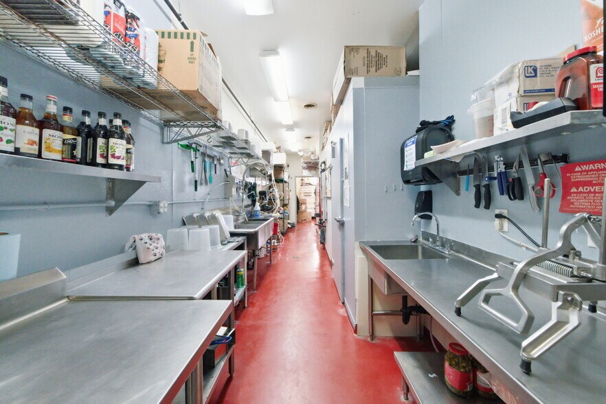 More Photos Of 50 County Road 120, Saint Cloud Fast Food For Sale