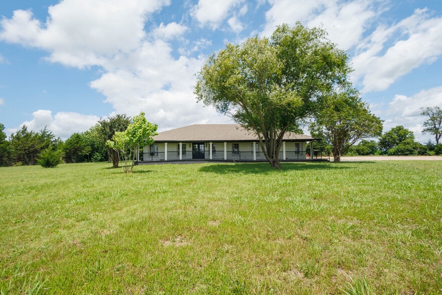 More Photos Of 4877 Sam Rayburn Hwy, Anna Office For Lease
