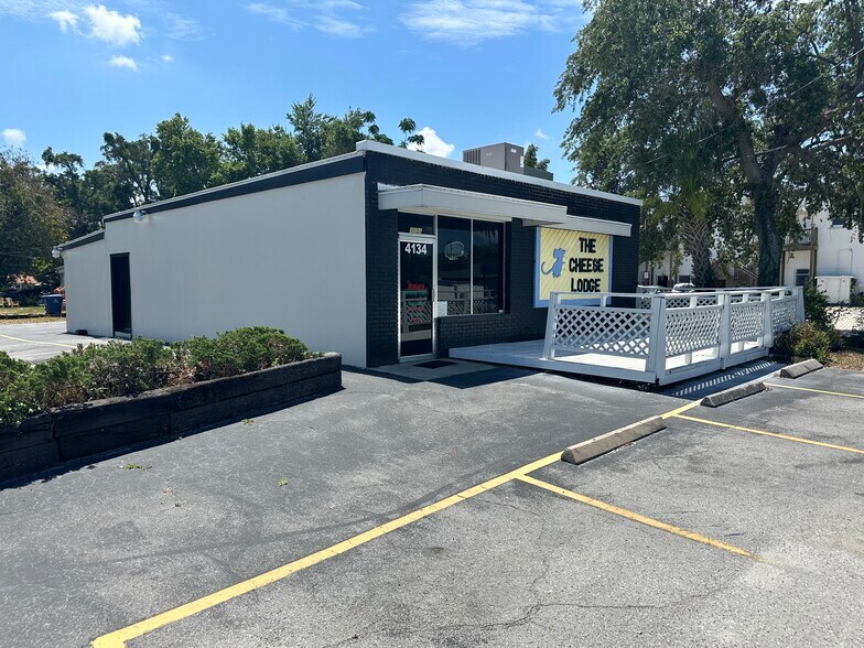More Photos Of 4134 Grand Blvd, New Port Richey General Retail For Sale