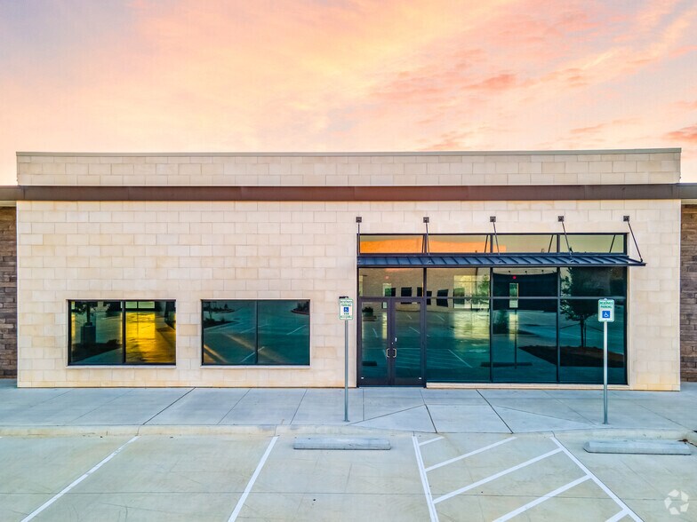 More Photos Of 445 S Kimball Ave, Southlake Unknown For Lease