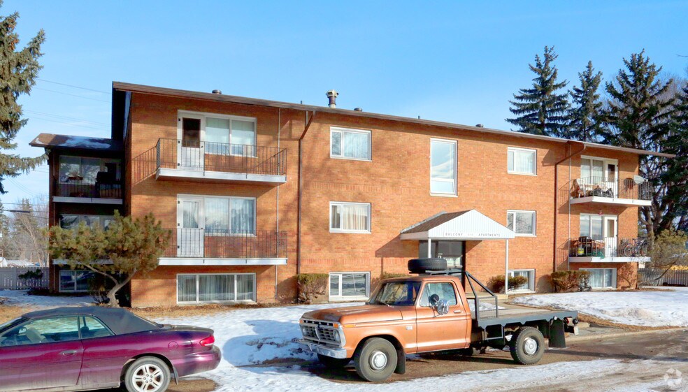 More Photos Of 6110 118th Ave NW, Edmonton Apartments For Sale
