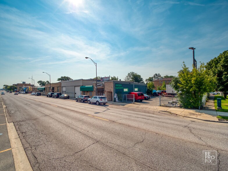 More Photos Of 7829-7839 W Grand Ave, Elmwood Park Warehouse For Sale