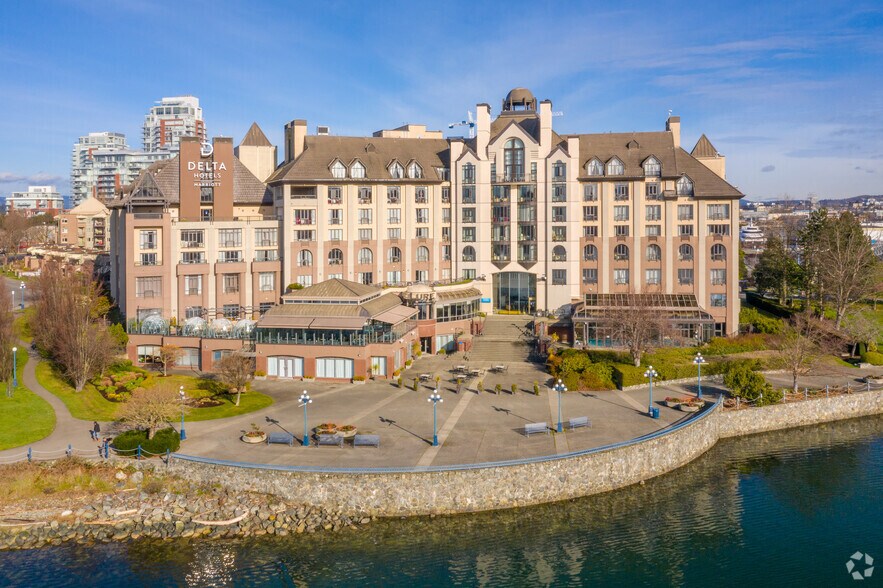 More Photos Of 100 Harbour Rd, Victoria Hotel For Lease