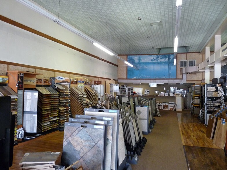 More Photos Of 15-17 S Commerce St, Liberty Storefront For Sale