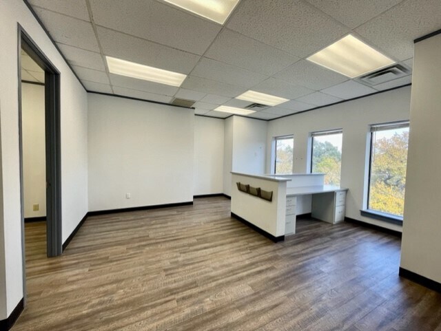 More Photos Of 630 W 34th St, Austin Medical For Sale