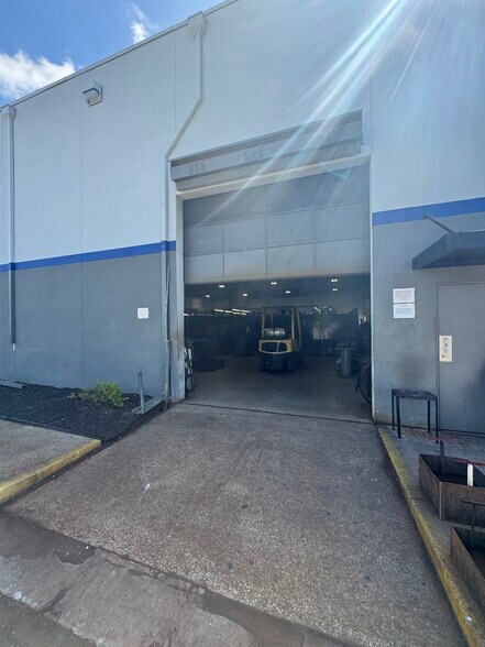 More Photos Of 3185 Industry Dr, Charleston Office For Sale