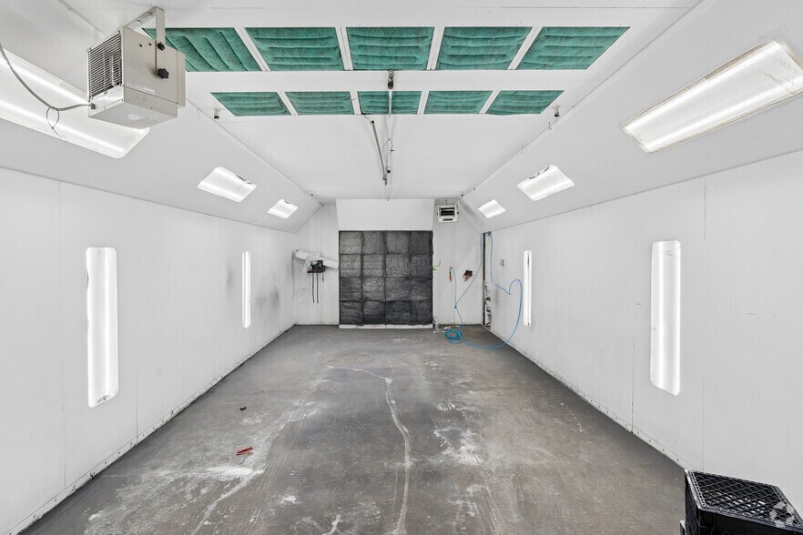 More Photos Of 720 Mulberry St, Allentown Auto Repair For Lease