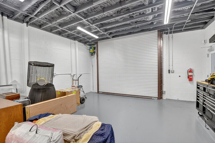 More Photos Of 442 NW 35th St, Boca Raton Office For Sale