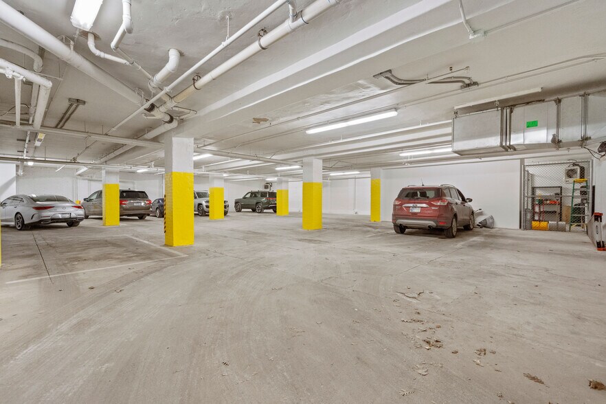 More Photos Of 241 N Pennsylvania St, Indianapolis Loft Creative Space For Sale