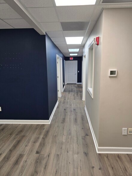 More Photos Of 18809 W Catawba Ave, Cornelius Medical For Lease