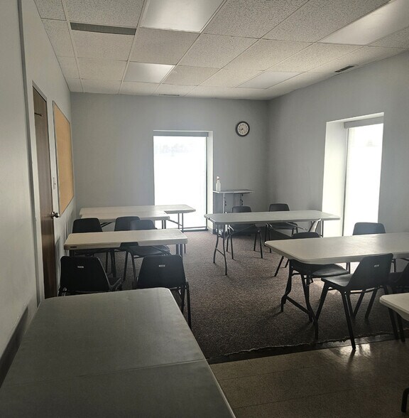 More Photos Of 303 8 St E, Brooks Office For Sale