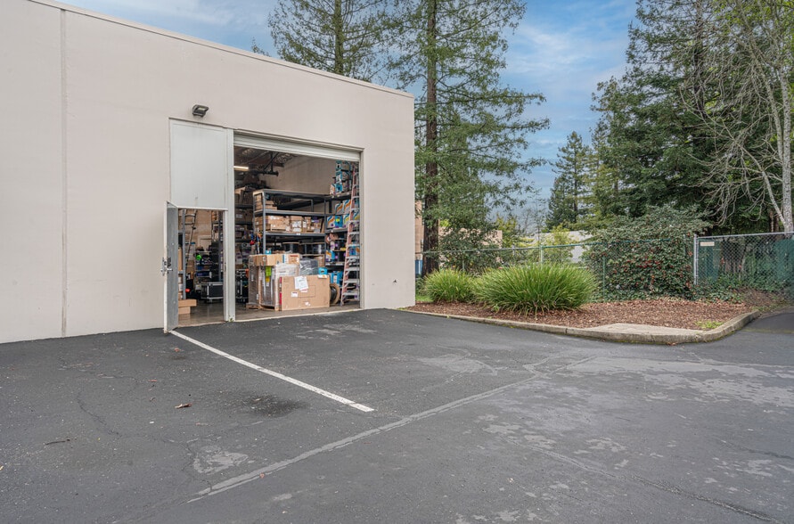 More Photos Of 1800 Empire Industrial Ct, Santa Rosa Flex For Sale