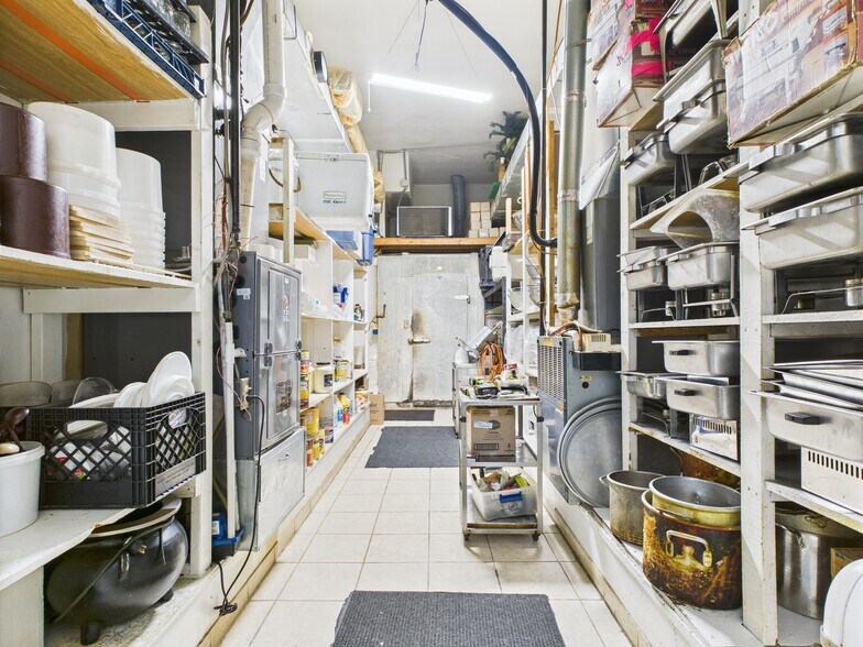 More Photos Of 619 Blondeau St, Keokuk Office For Sale