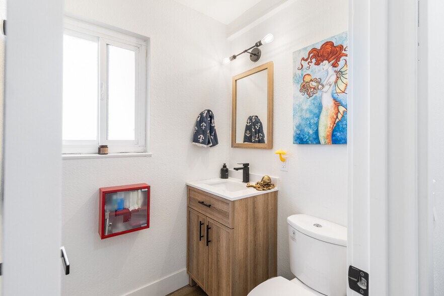 More Photos Of 3040 Filmore Way, Costa Mesa Apartments For Sale