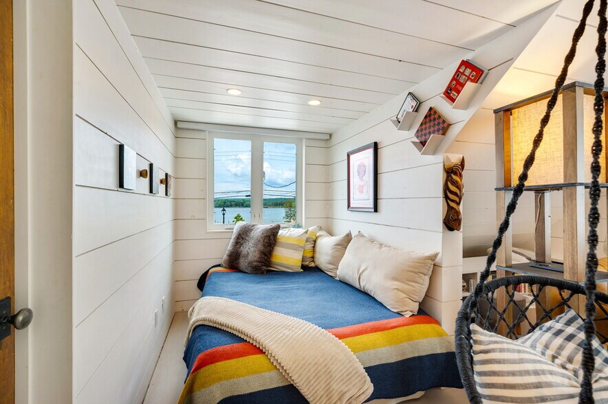 More Photos Of 4113 Main St, Fish Creek Storefront Retail Residential For Sale