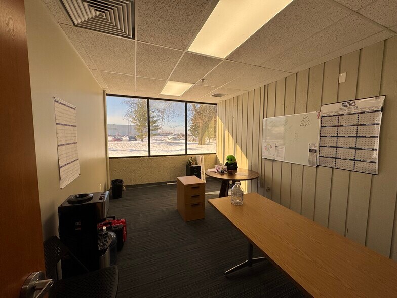 More Photos Of 2300 Michigan St, Hammond Warehouse For Lease