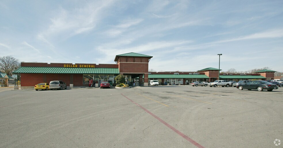 More Photos Of 302-316 S Main St, Weatherford Storefront For Lease