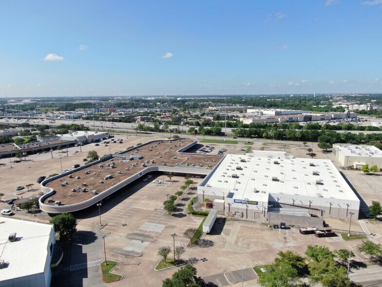 More Photos Of 17776 State Highway 249, Houston Freestanding For Sale