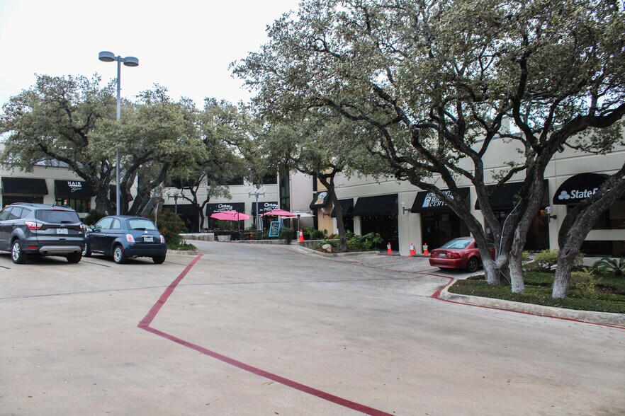 More Photos Of 11800-11874 Wurzbach Rd, San Antonio Unknown For Lease