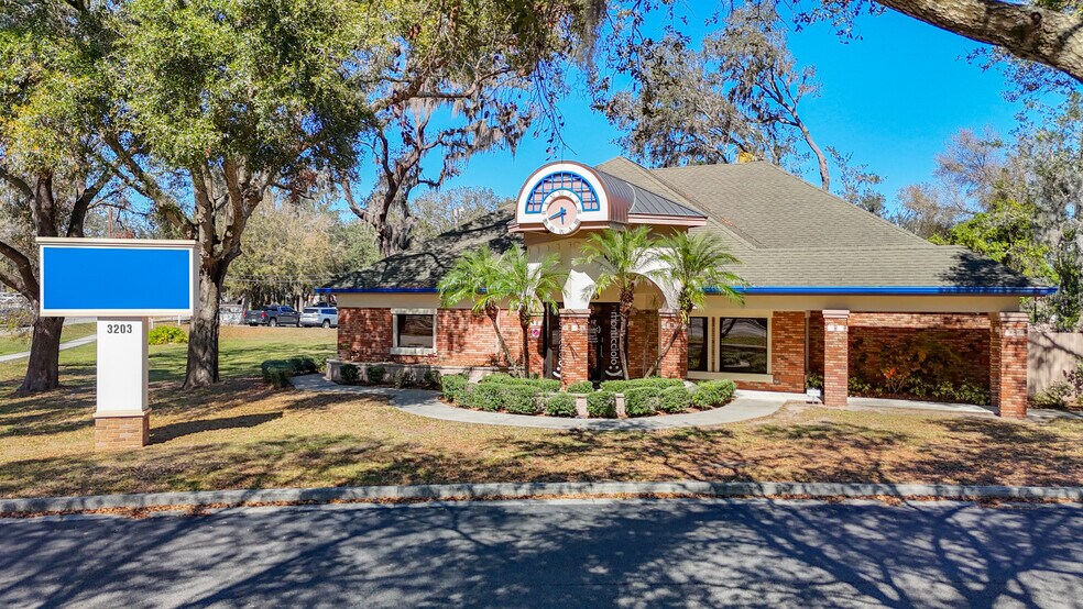 More Photos Of 3203 Lithia Pinecrest Rd, Valrico Medical For Sale