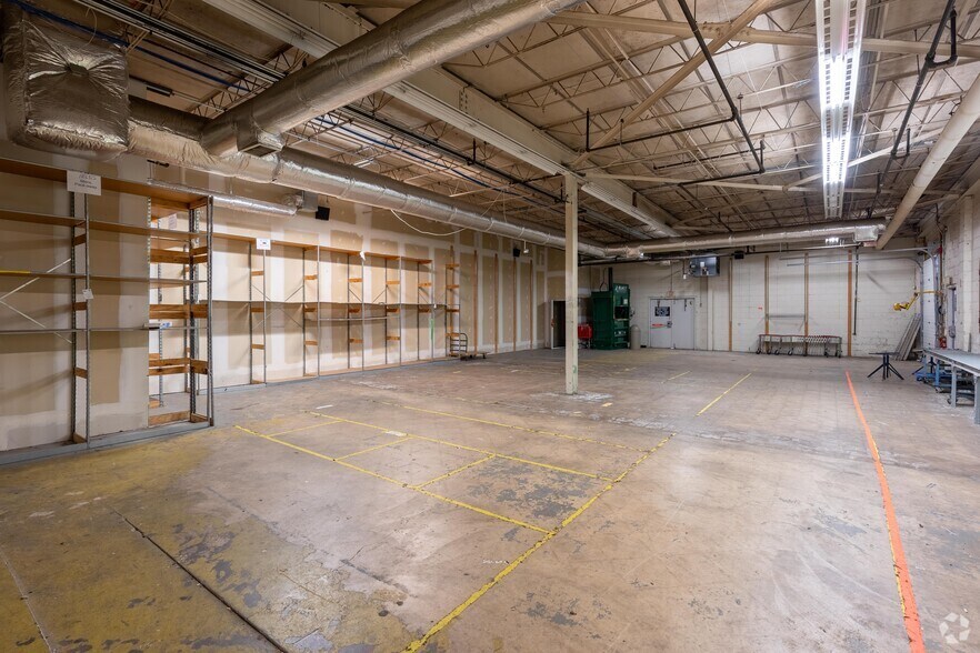 More Photos Of 8301-8349 Indianapolis Blvd, Highland Unknown For Lease