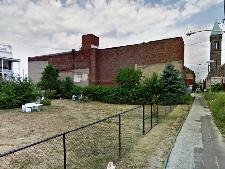 More Photos Of 918 S Broadway, Camden Storefront For Sale