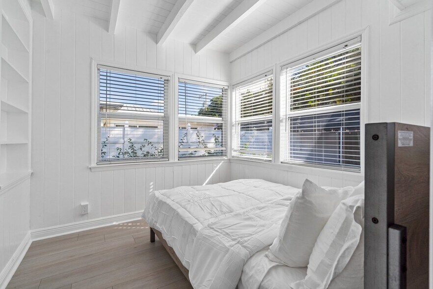 More Photos Of 126 NE 4th Ave, Delray Beach Apartments For Sale