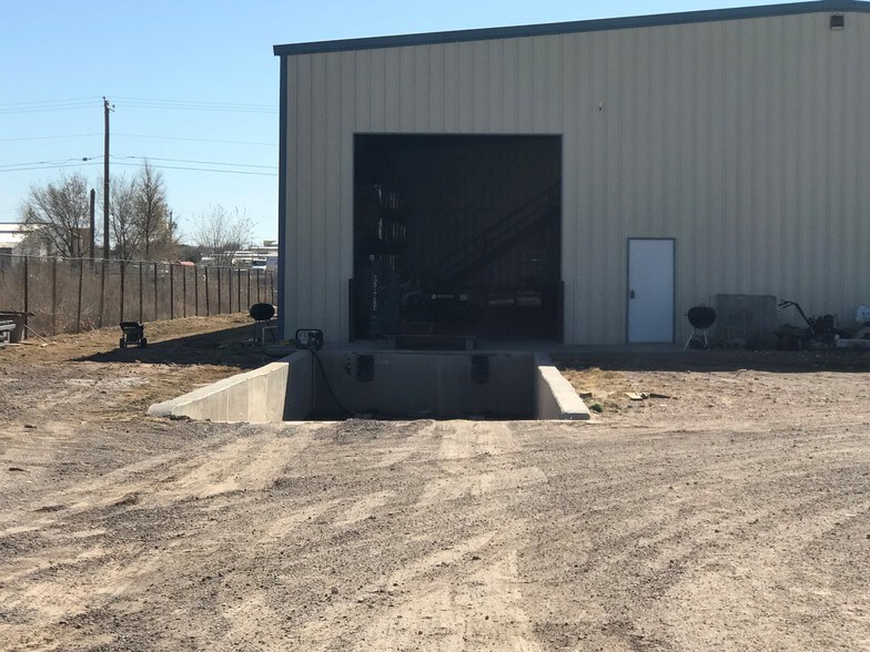 More Photos Of 1006 W County Road 114, Midland Industrial For Lease