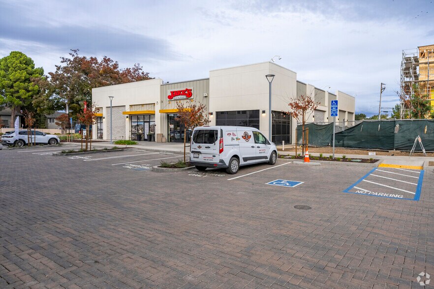 More Photos Of 176 E Fremont Ave, Sunnyvale Freestanding For Sale