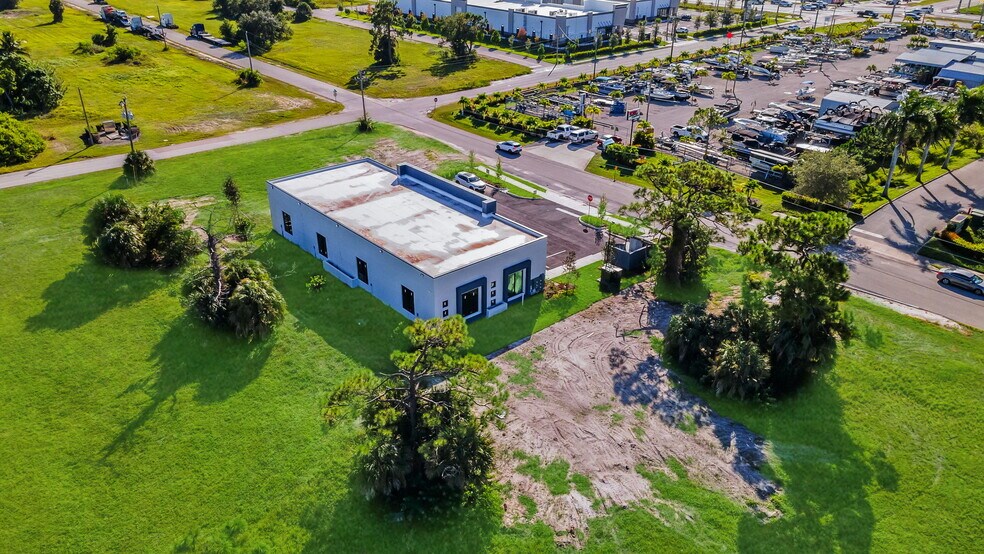 More Photos Of 1043 Ceitus Ter, Cape Coral Industrial For Lease