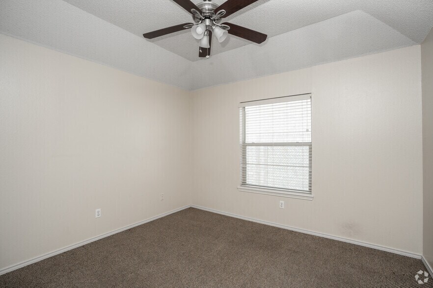 More Photos Of 2501 Hibiscus Ave, McAllen Apartments For Sale