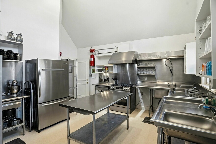 More Photos Of 305 River St, Osceola Hospitality For Sale