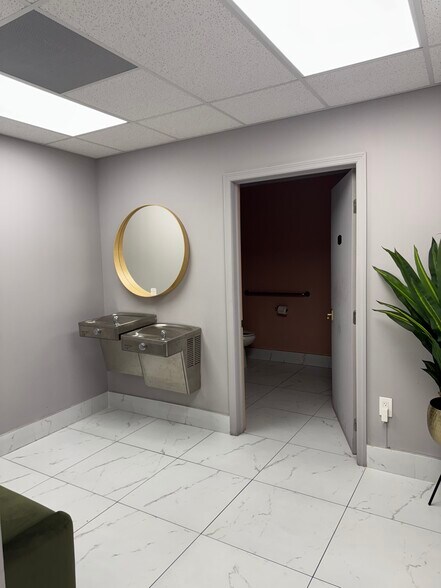 More Photos Of 415 E Atlantic Ave, Delray Beach Storefront For Lease